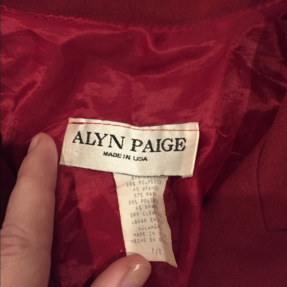 Mid-length Red Blazer - Picture 6 of 7